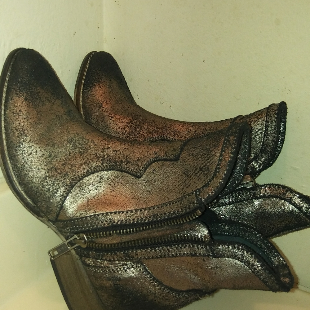 Ankle boots